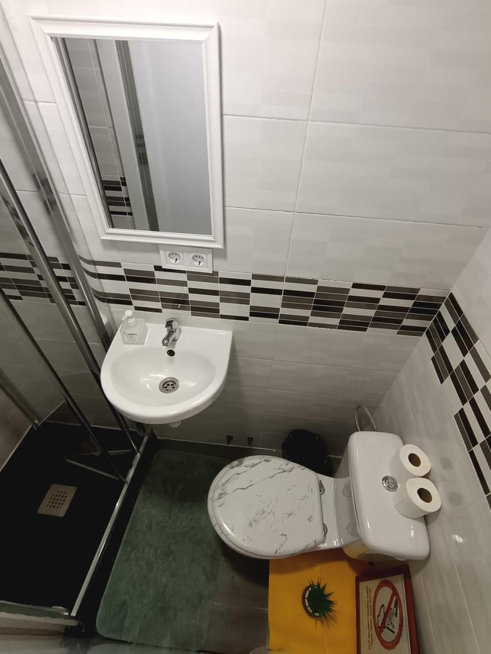 Alanta Apartments Madrid Buitenkant foto